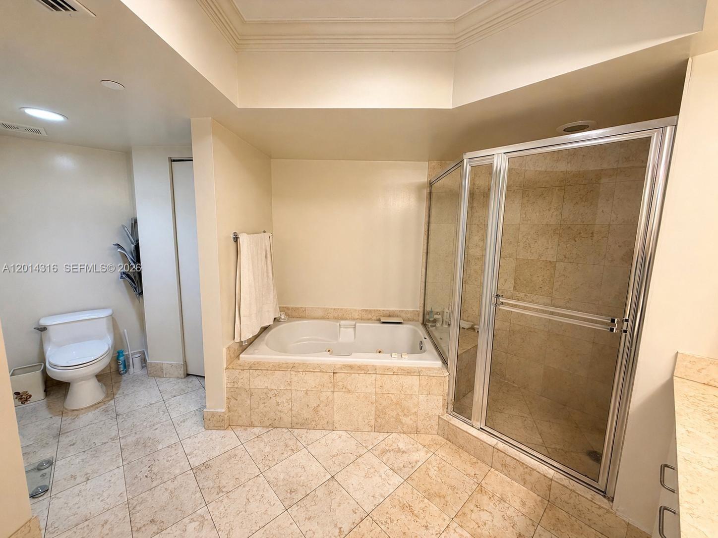 21055 Yacht Club Drive 2403 Property Photo 14