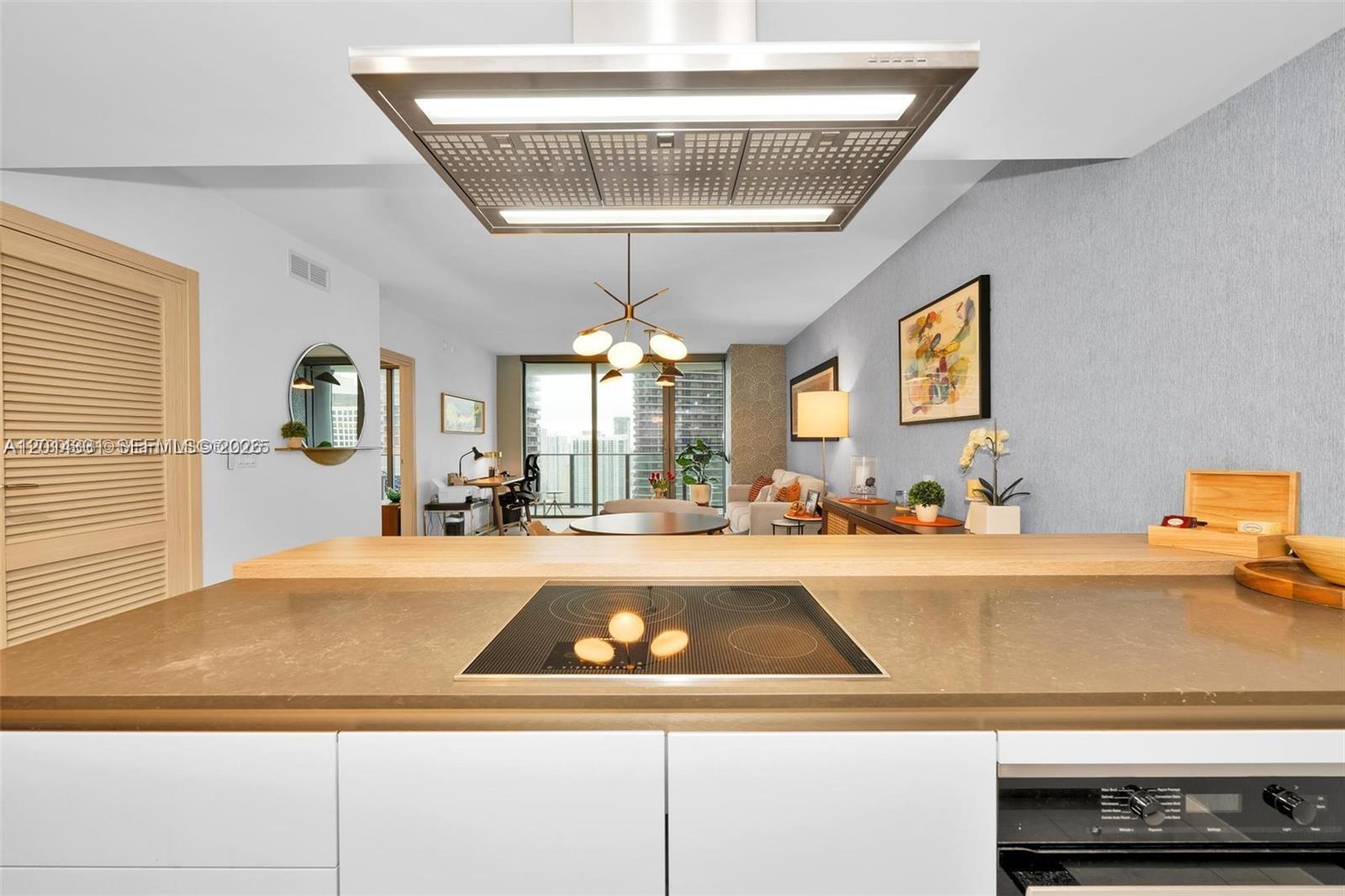 1000 Brickell Plaza 3914 Property Photo 12