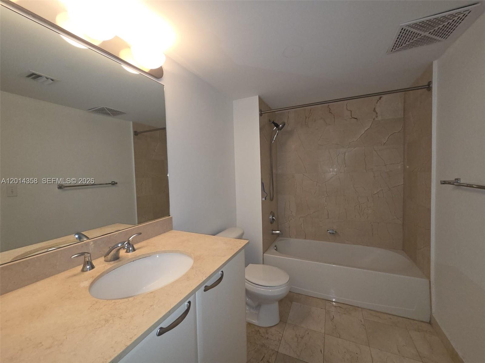 2101 Brickell Avenue 1808 Property Photo 10