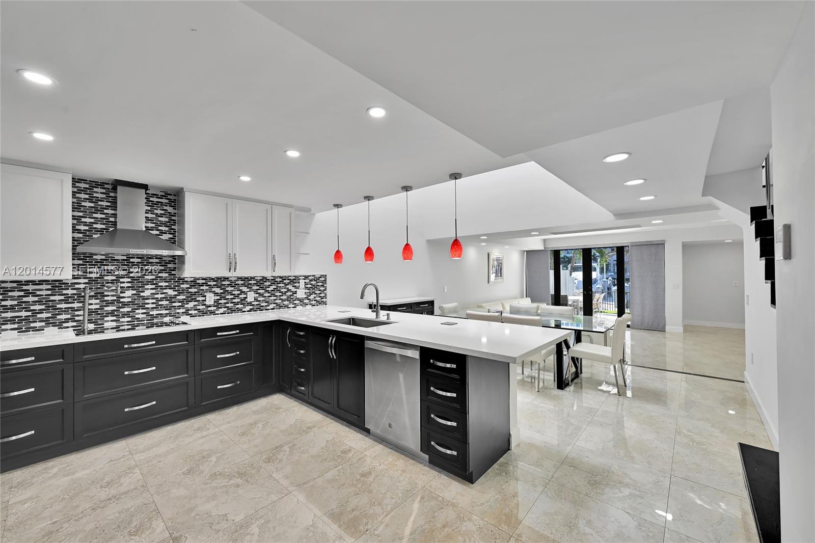 A12014577 Property Photo 2