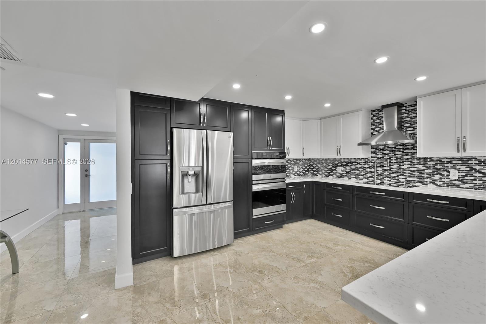 A12014577 Property Photo 3
