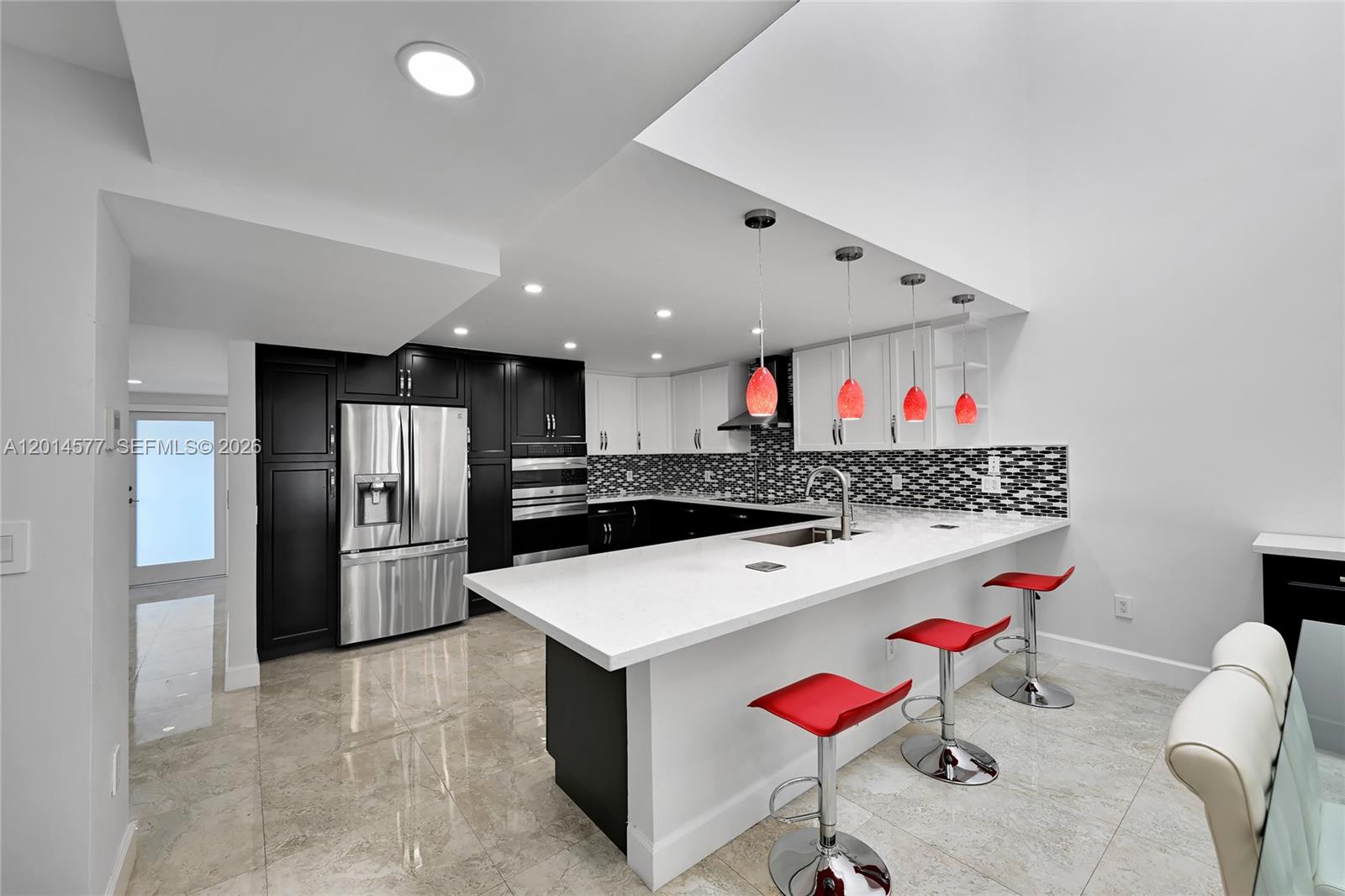 A12014577 Property Photo 4