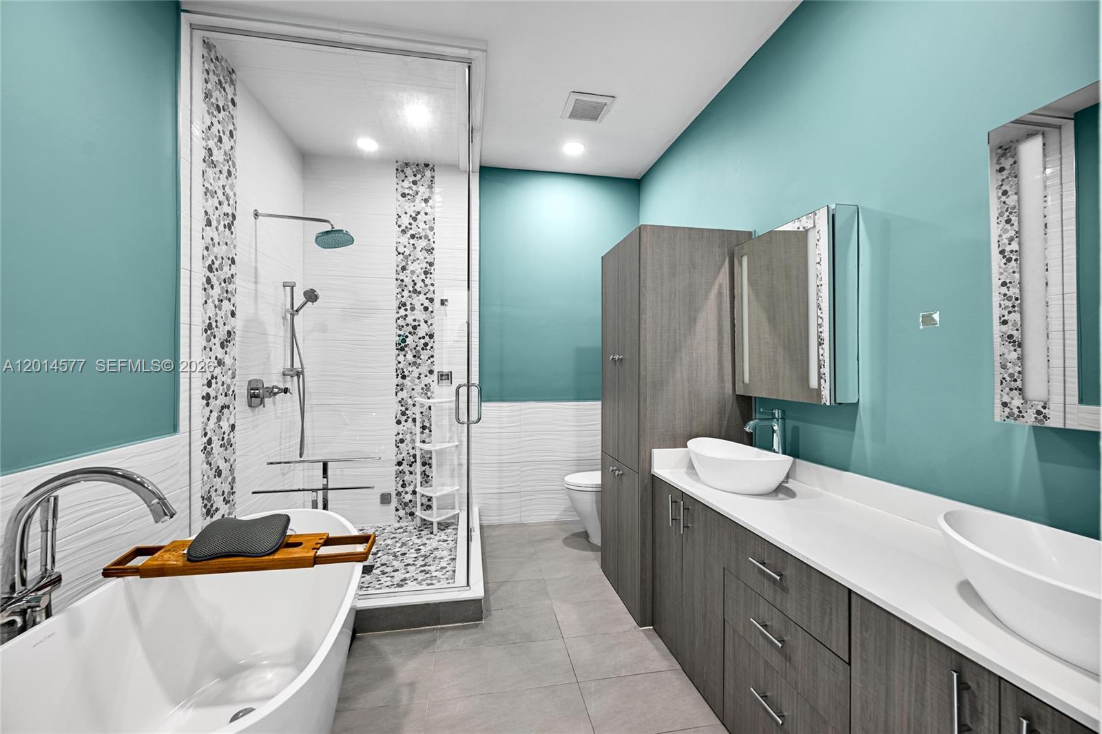 A12014577 Property Photo 12