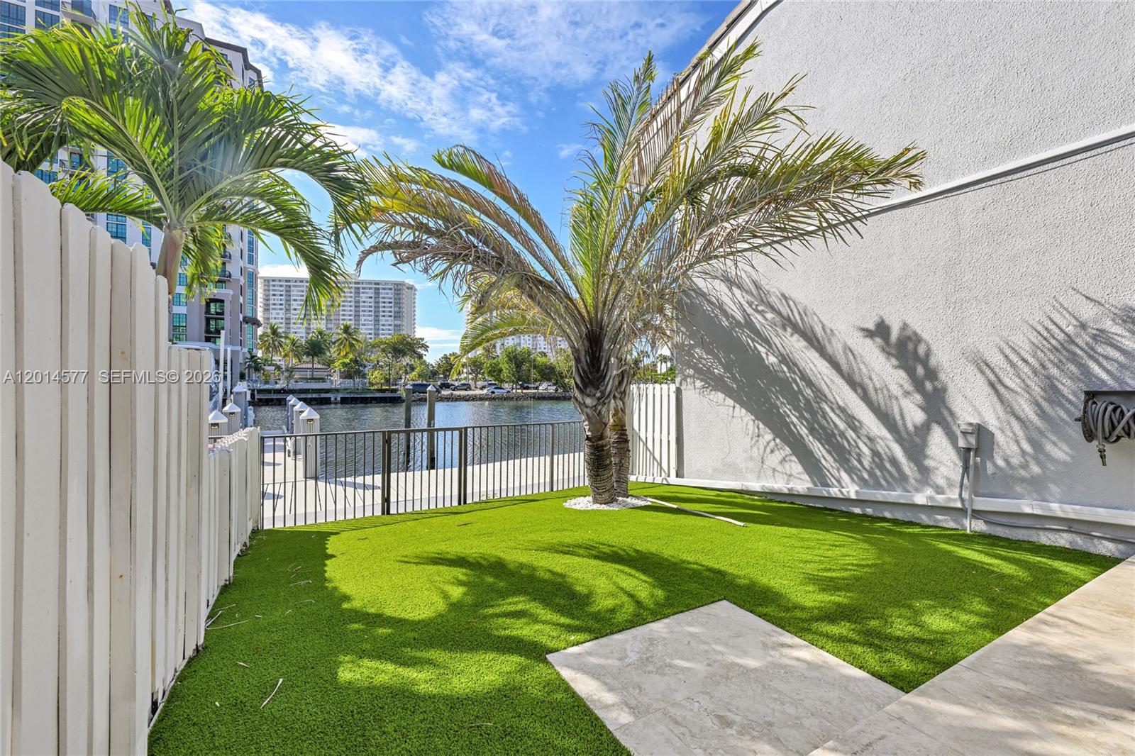 A12014577 Property Photo 17