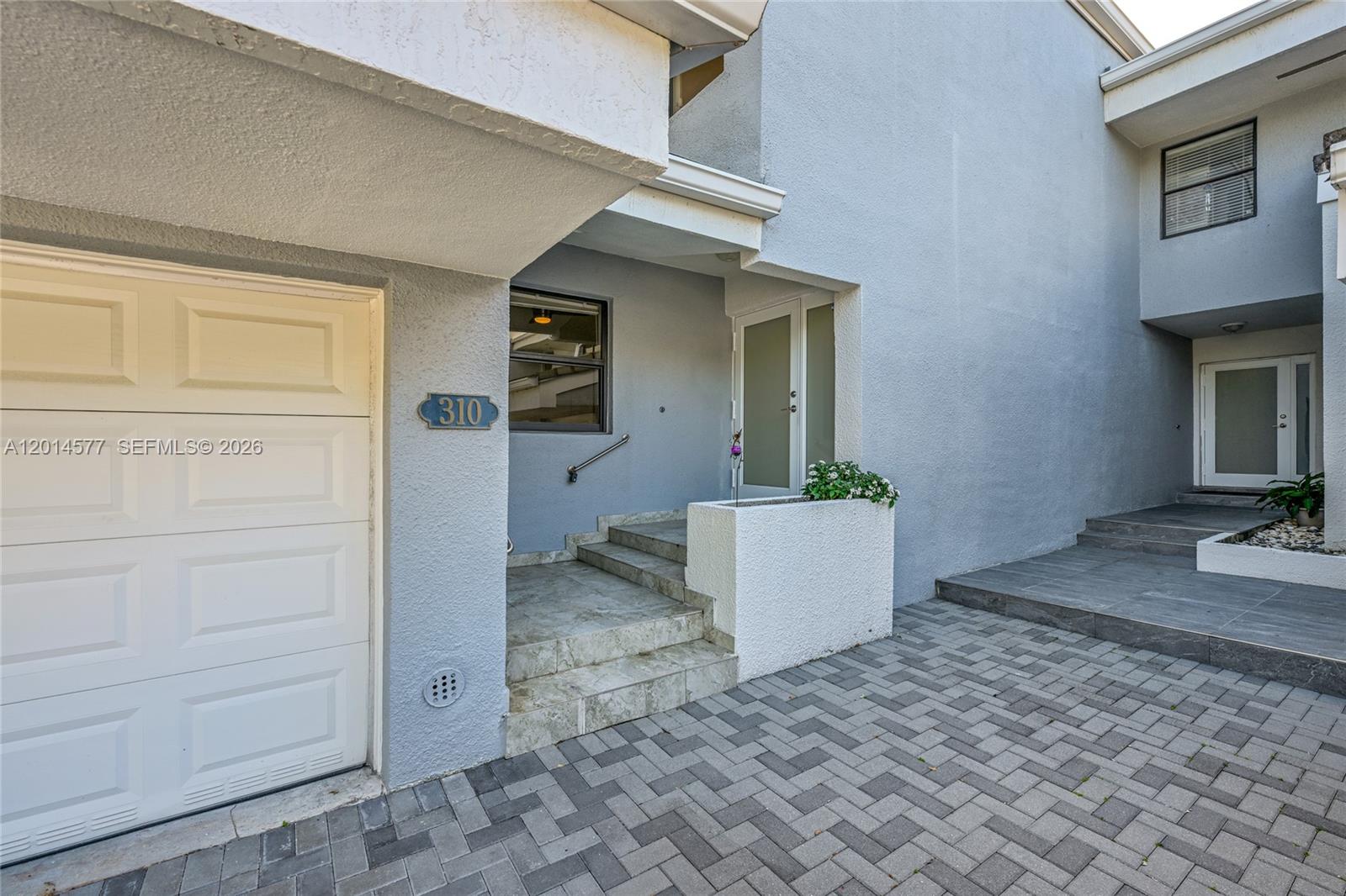 A12014577 Property Photo 22