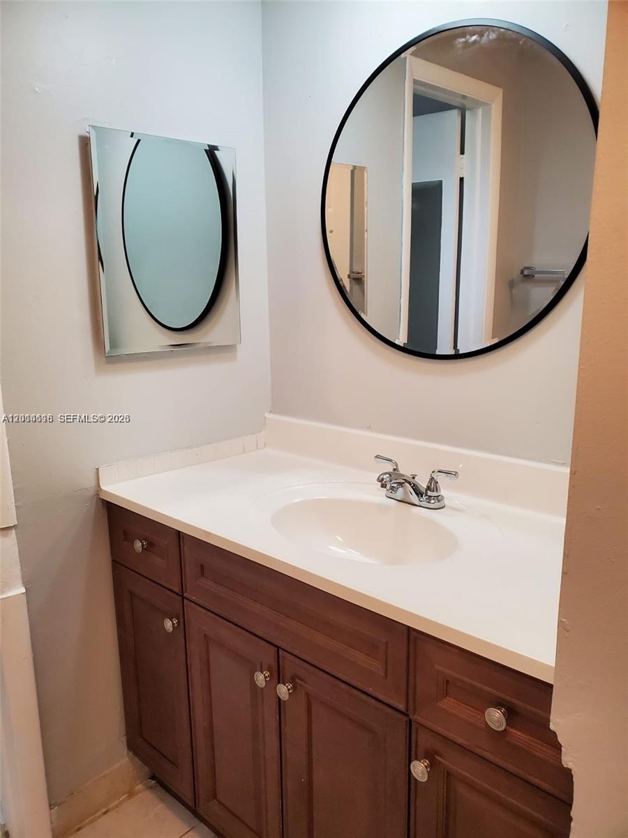 8000 Lagos De Campo Boulevard A-303 Property Photo 8