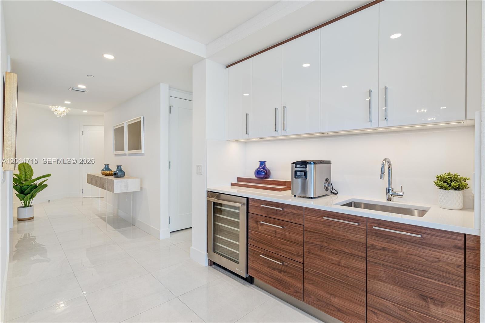 100 E Las Olas Boulevard 4203 Property Photo 8