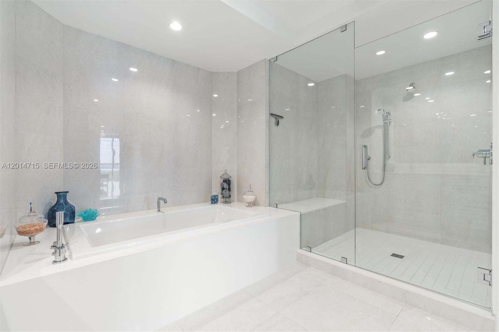 100 E Las Olas Boulevard 4203 Property Photo 17