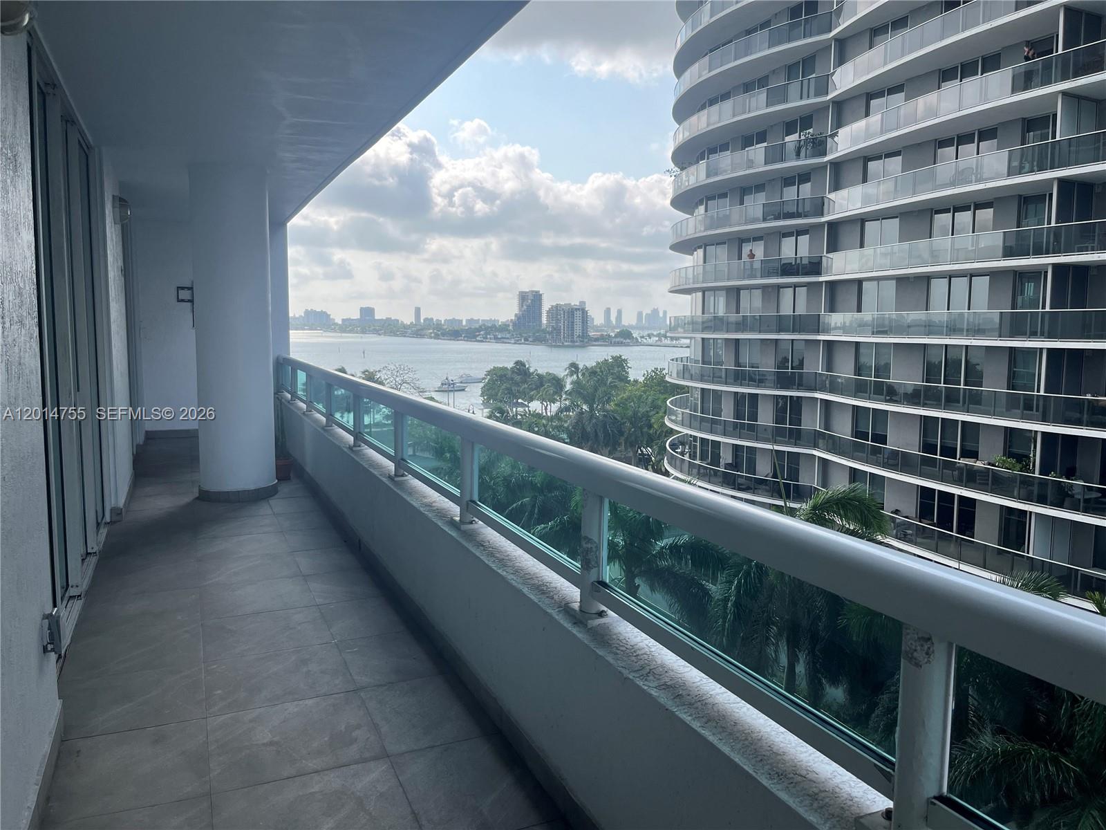 1800 N Bayshore Drive 614 Property Photo 2