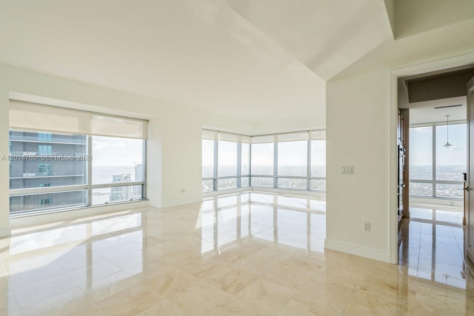 1425 Brickell Avenue 57b Property Photo 3