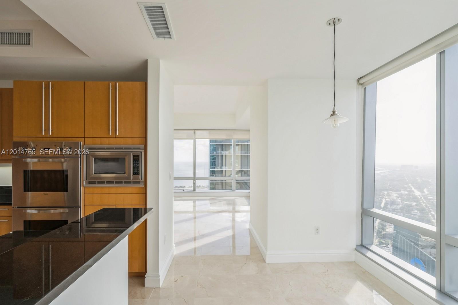 1425 Brickell Avenue 57b Property Photo 7
