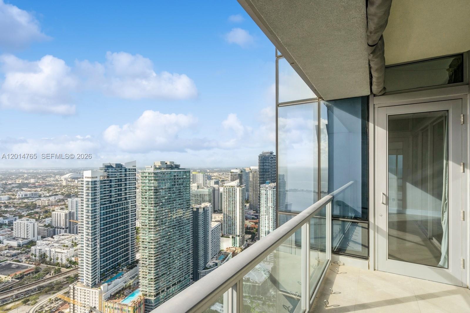 1425 Brickell Avenue 57b Property Photo 12