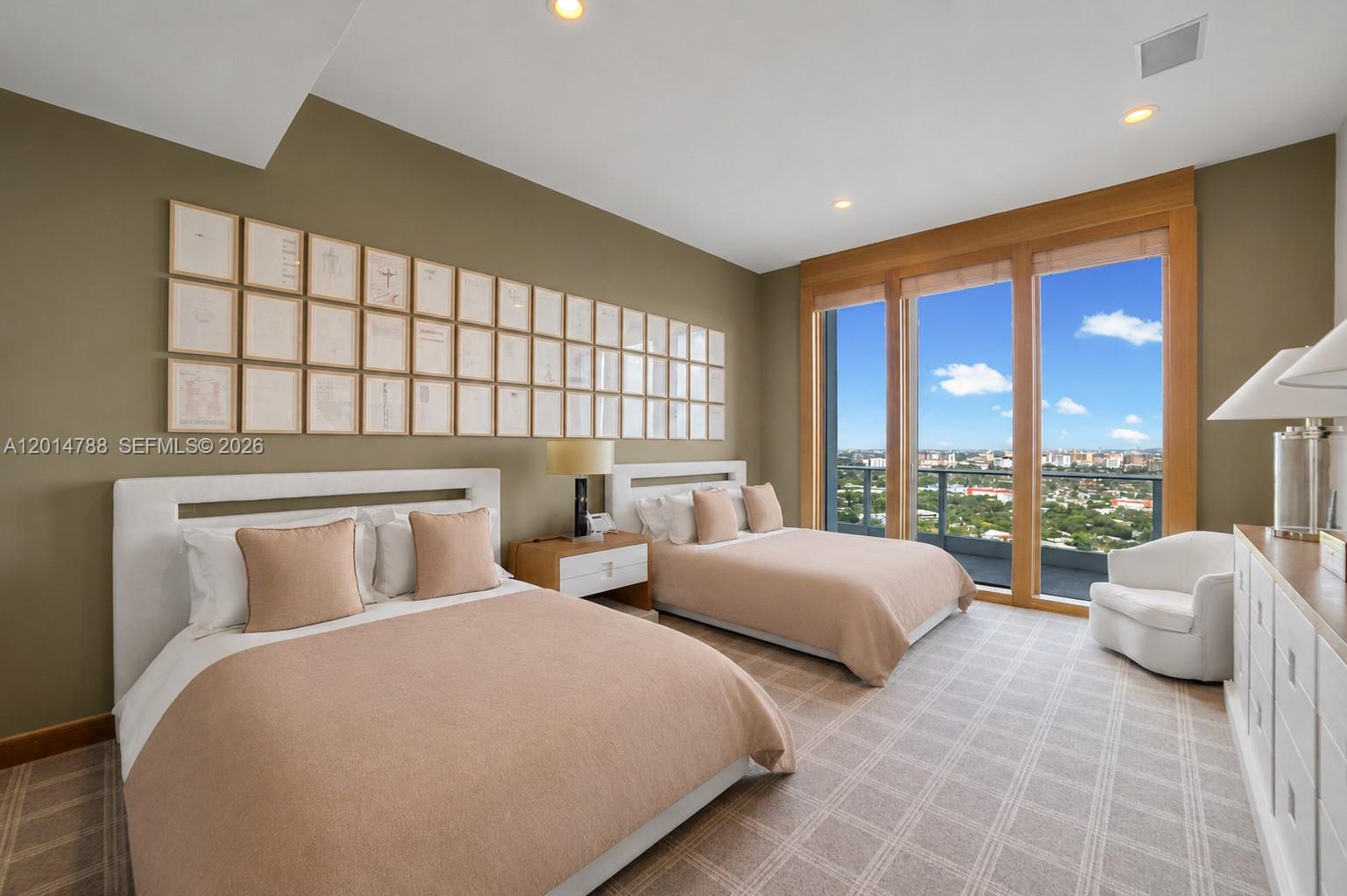 2627 S Bayshore Drive 3201 Property Photo 17