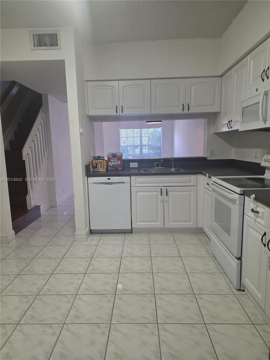 A12014842 Property Photo 10