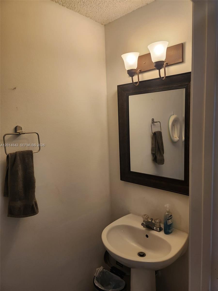 A12014842 Property Photo 22