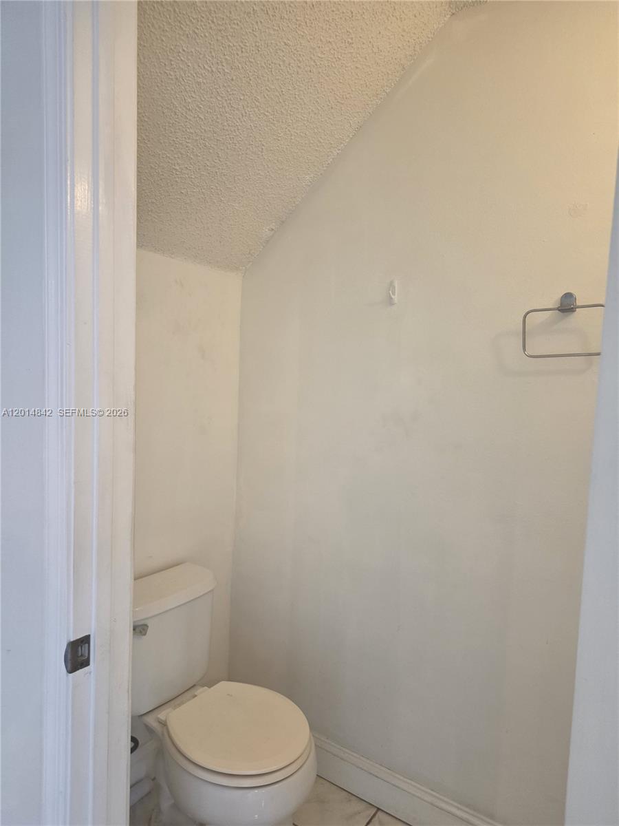 A12014842 Property Photo 23