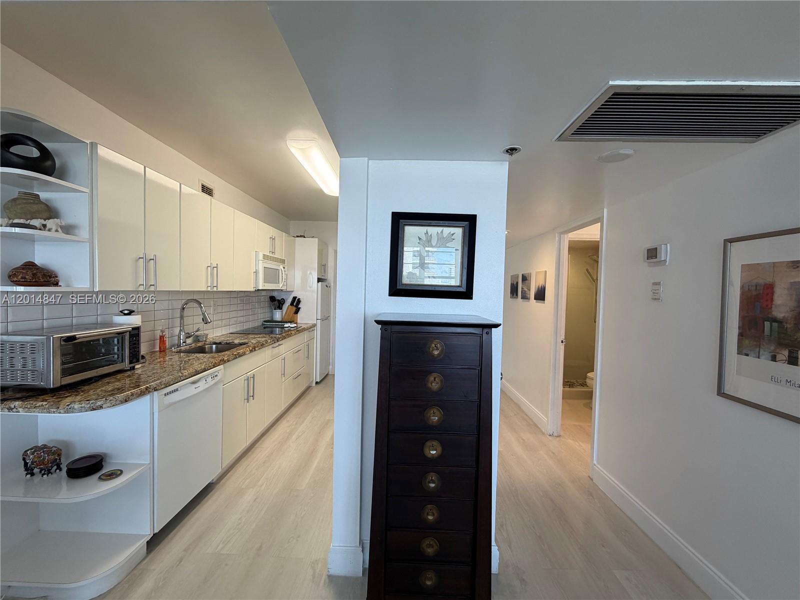 100 Lincoln Road 1012 Property Photo 6