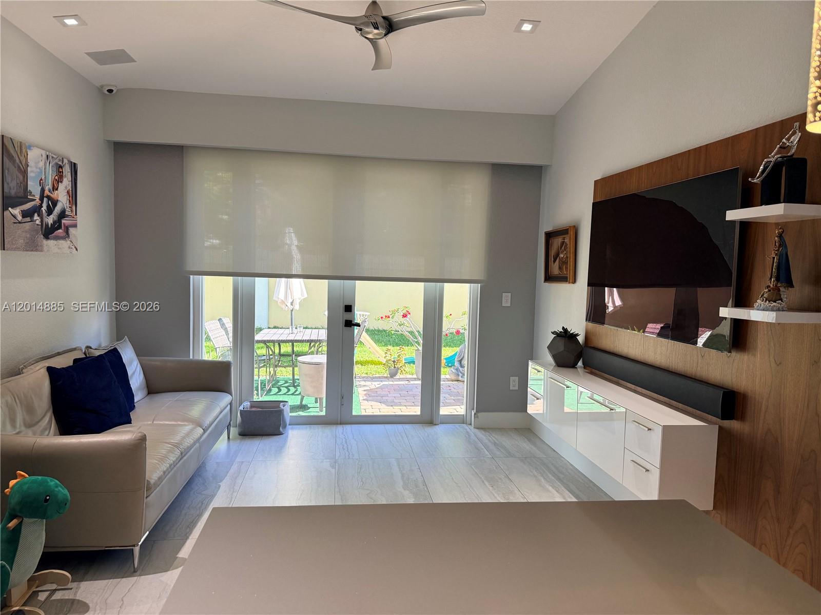 A12014885 Property Photo 13