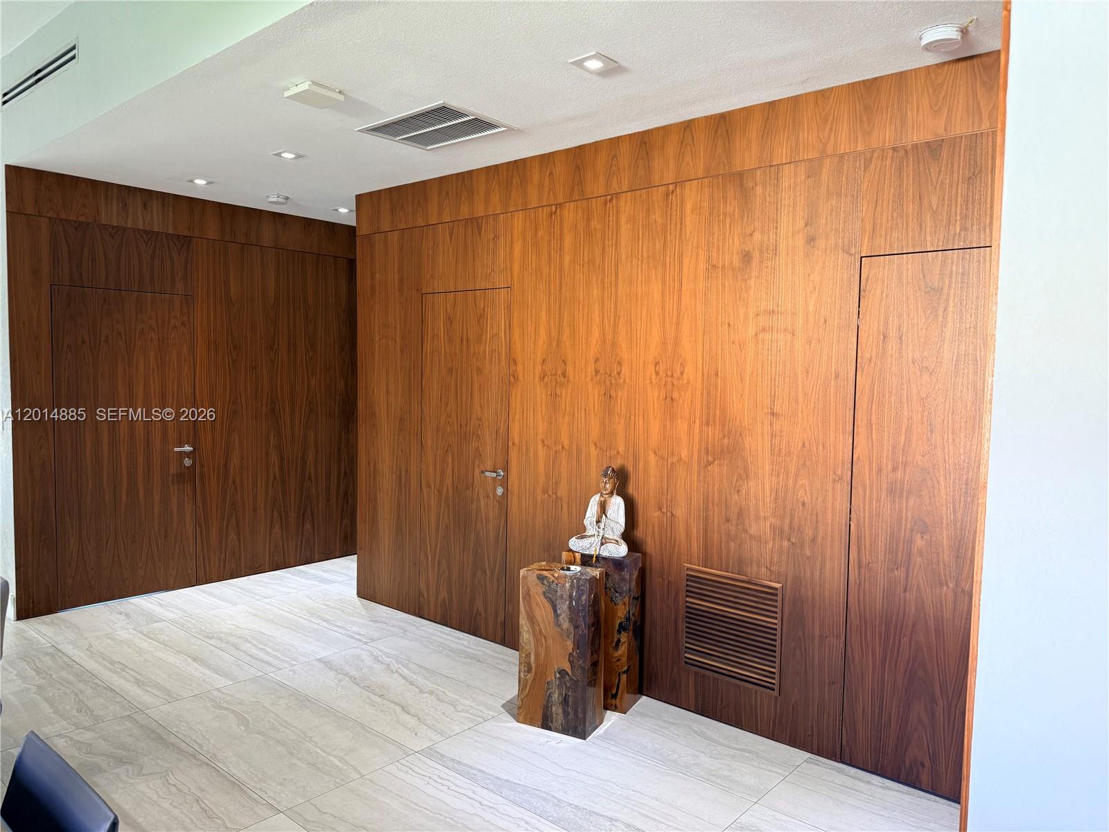 A12014885 Property Photo 14