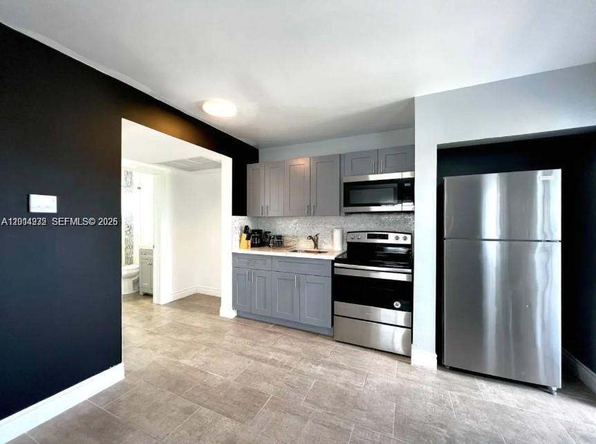 2201 Greene Street 1-9 Property Photo 14