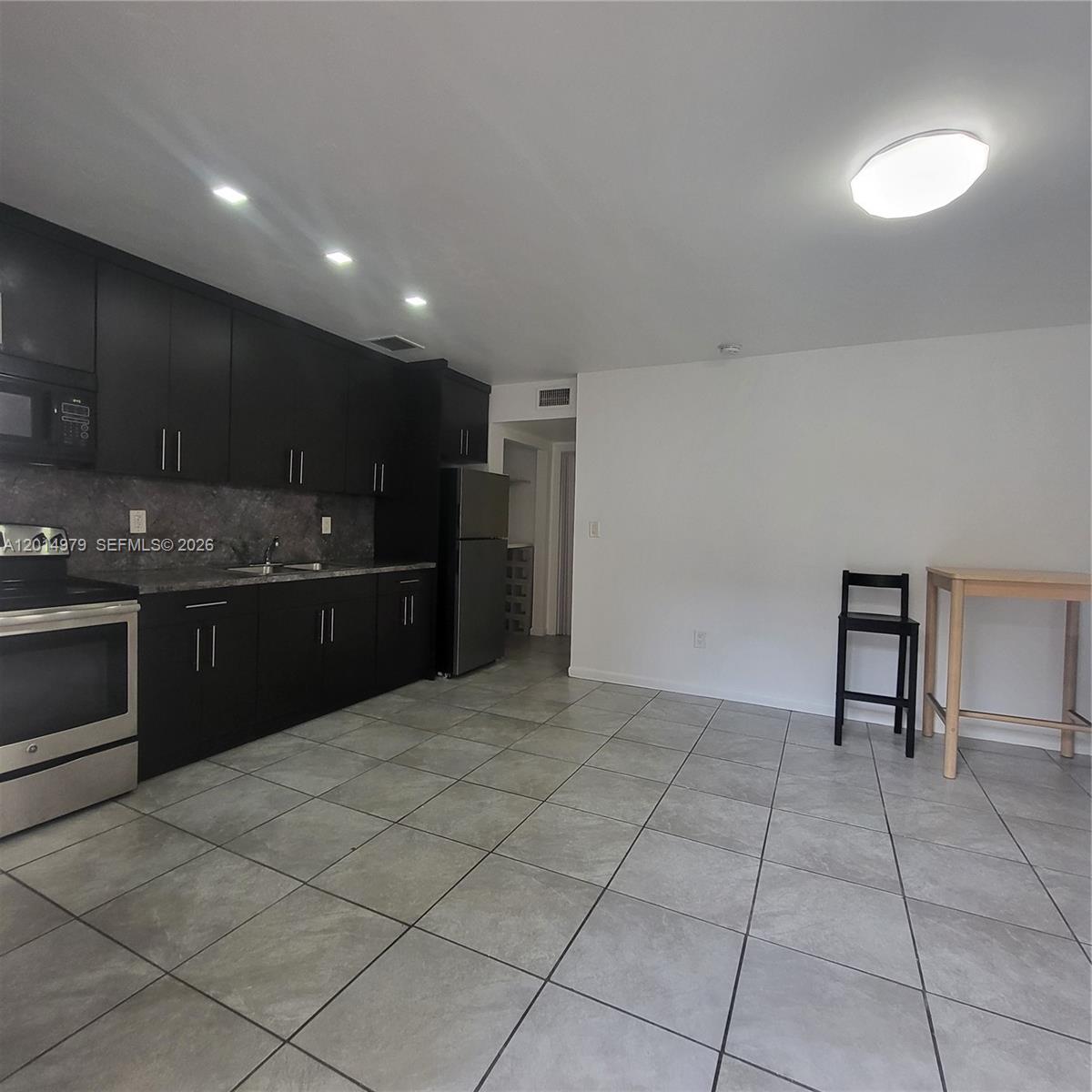 315 Nw 59th Street 2 Property Photo 4