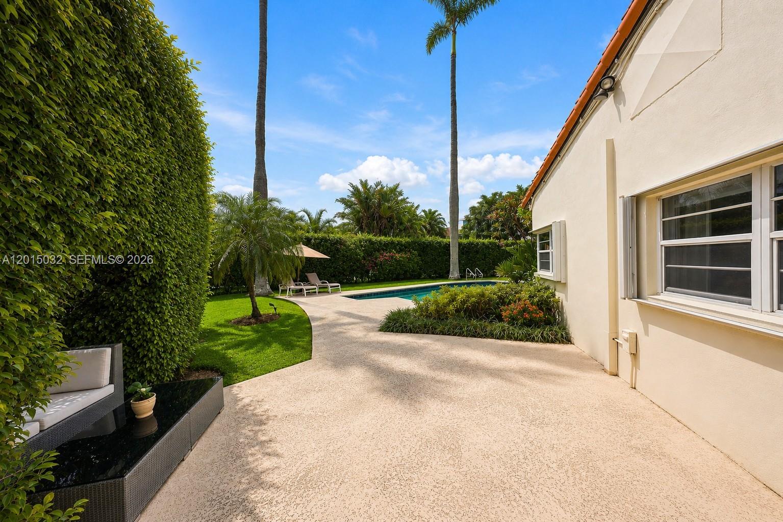 363 S Hibiscus Drive Property Photo 14
