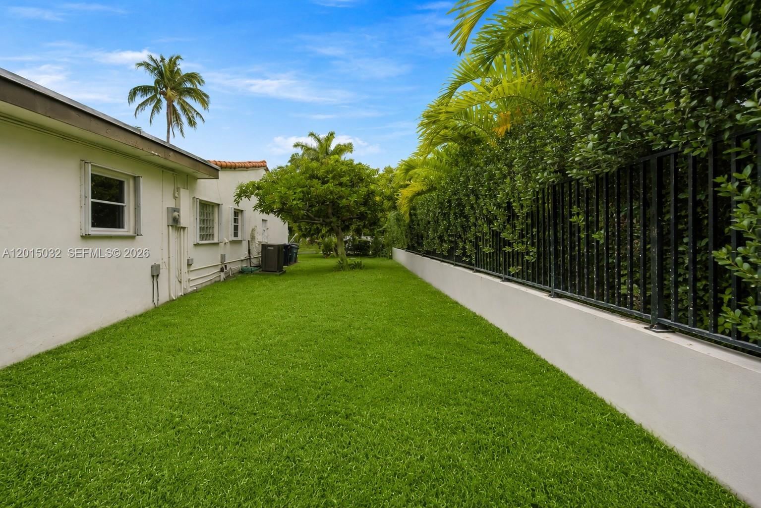 363 S Hibiscus Drive Property Photo 17