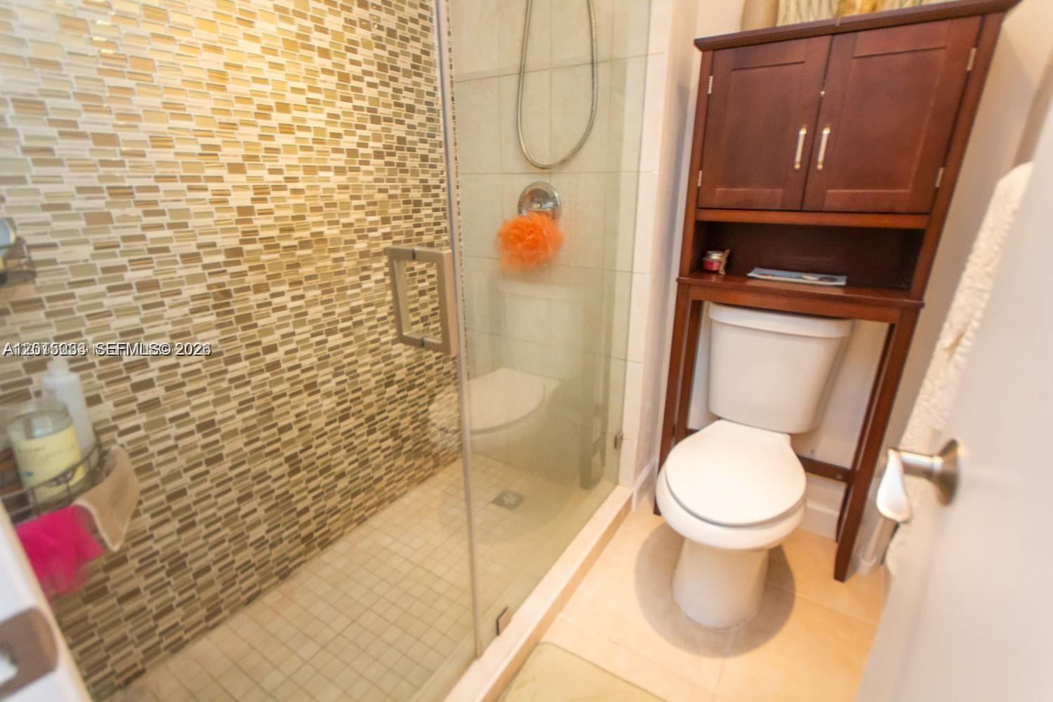 16561 Blatt Boulevard 201 Property Photo 10