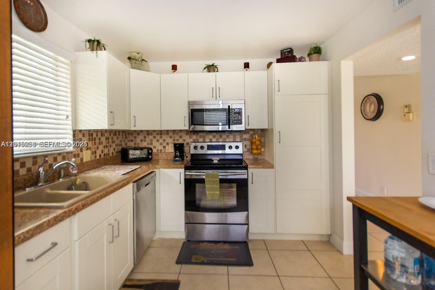 16561 Blatt Boulevard 201 Property Photo 56
