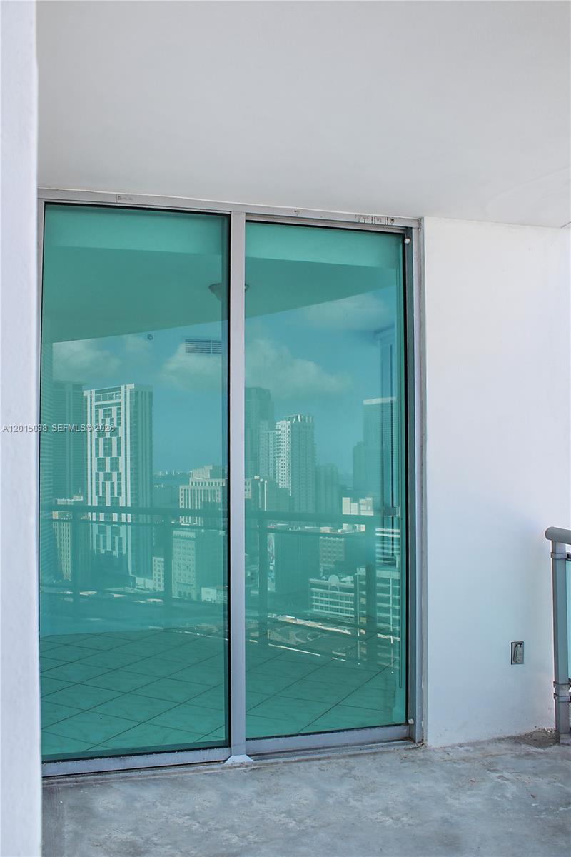 350 S Miami Avenue 2713 Property Photo 28