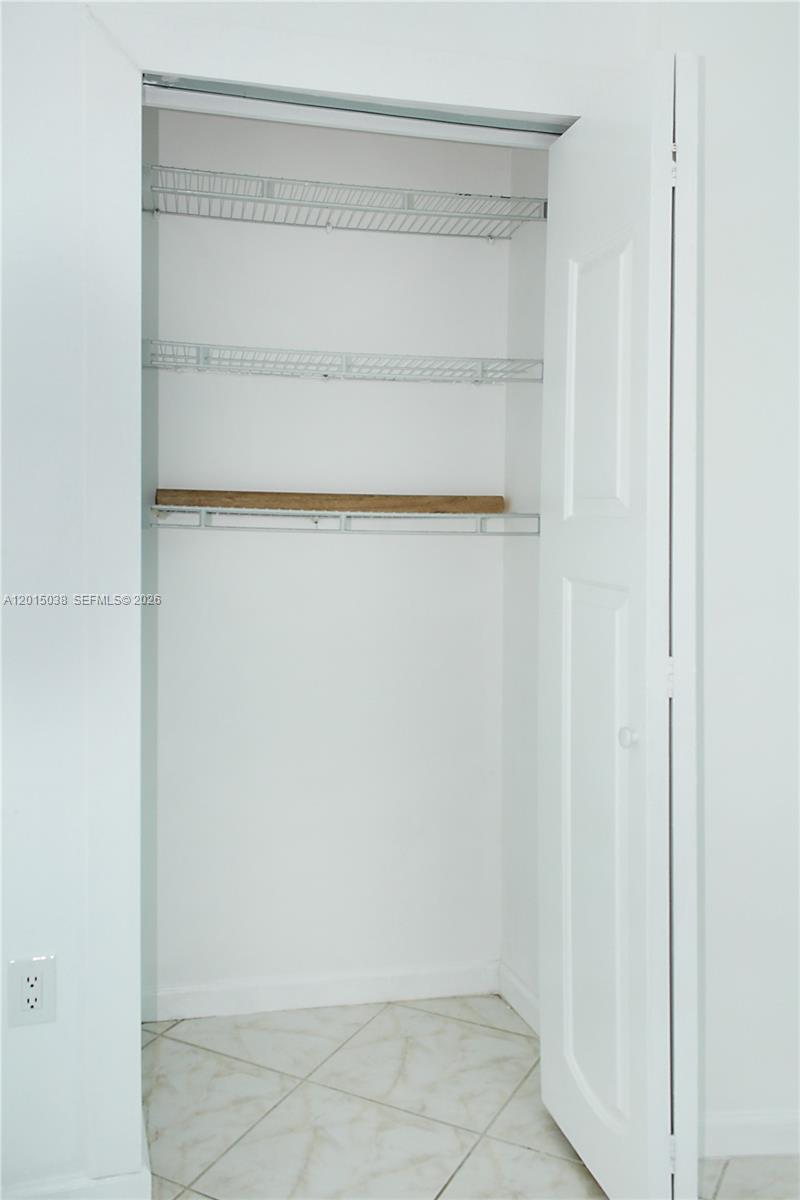 350 S Miami Avenue 2713 Property Photo 32