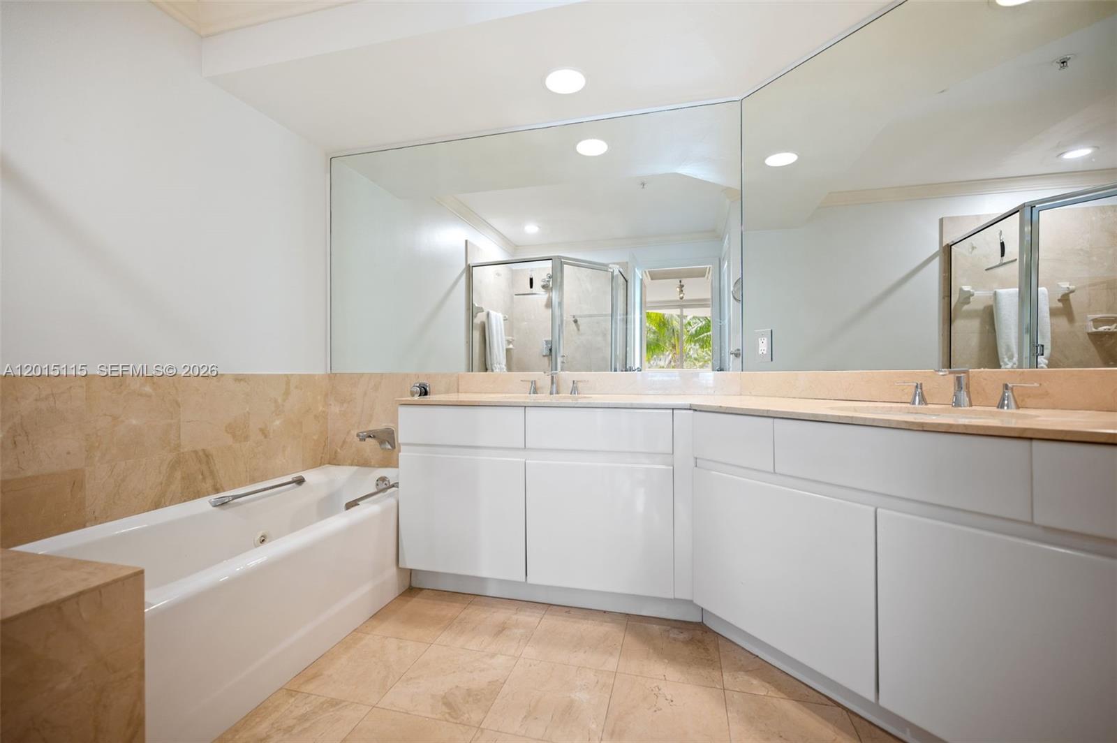 888 Brickell Key Drive 609 Property Photo 16