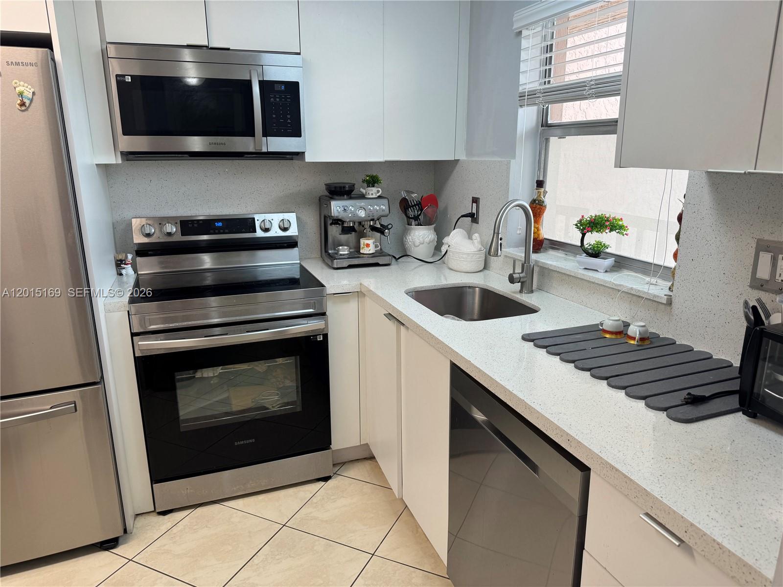 9580 Sunrise Lakes Boulevard 211