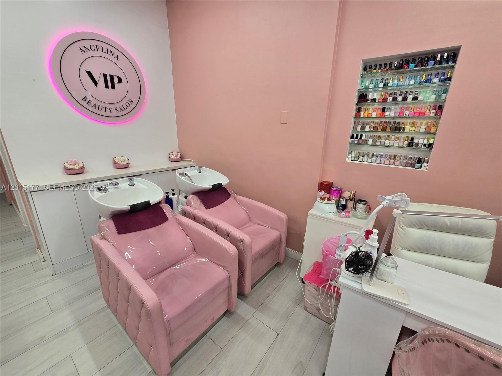 A12015177 Property Photo 11
