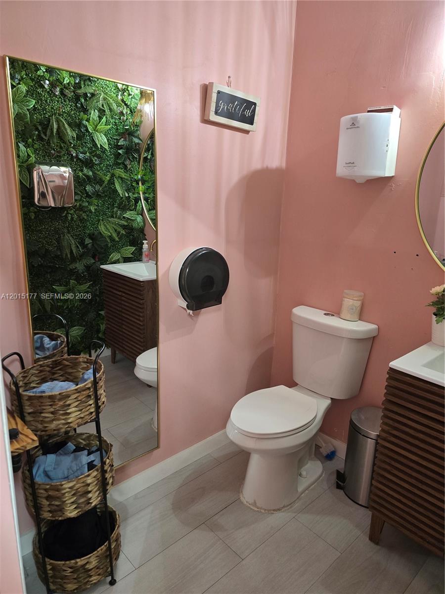 A12015177 Property Photo 30