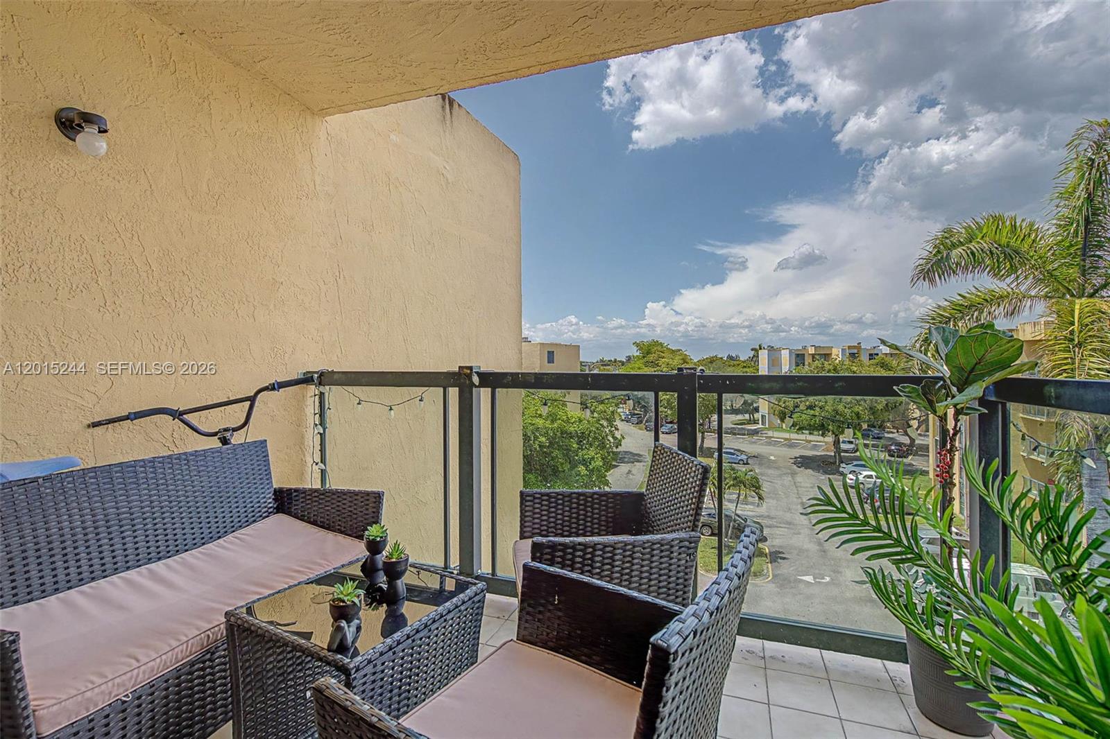 11790 Sw 18th Street 524-3 Property Photo 2