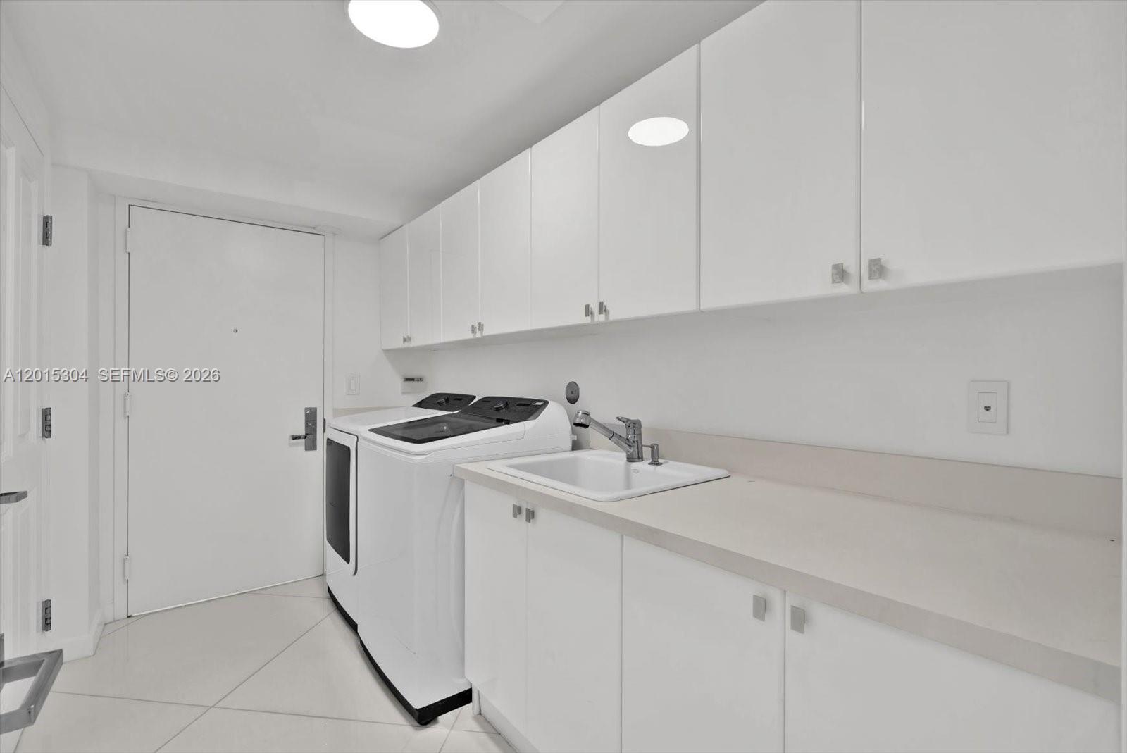 17875 Collins Avenue 1101 Property Photo 28