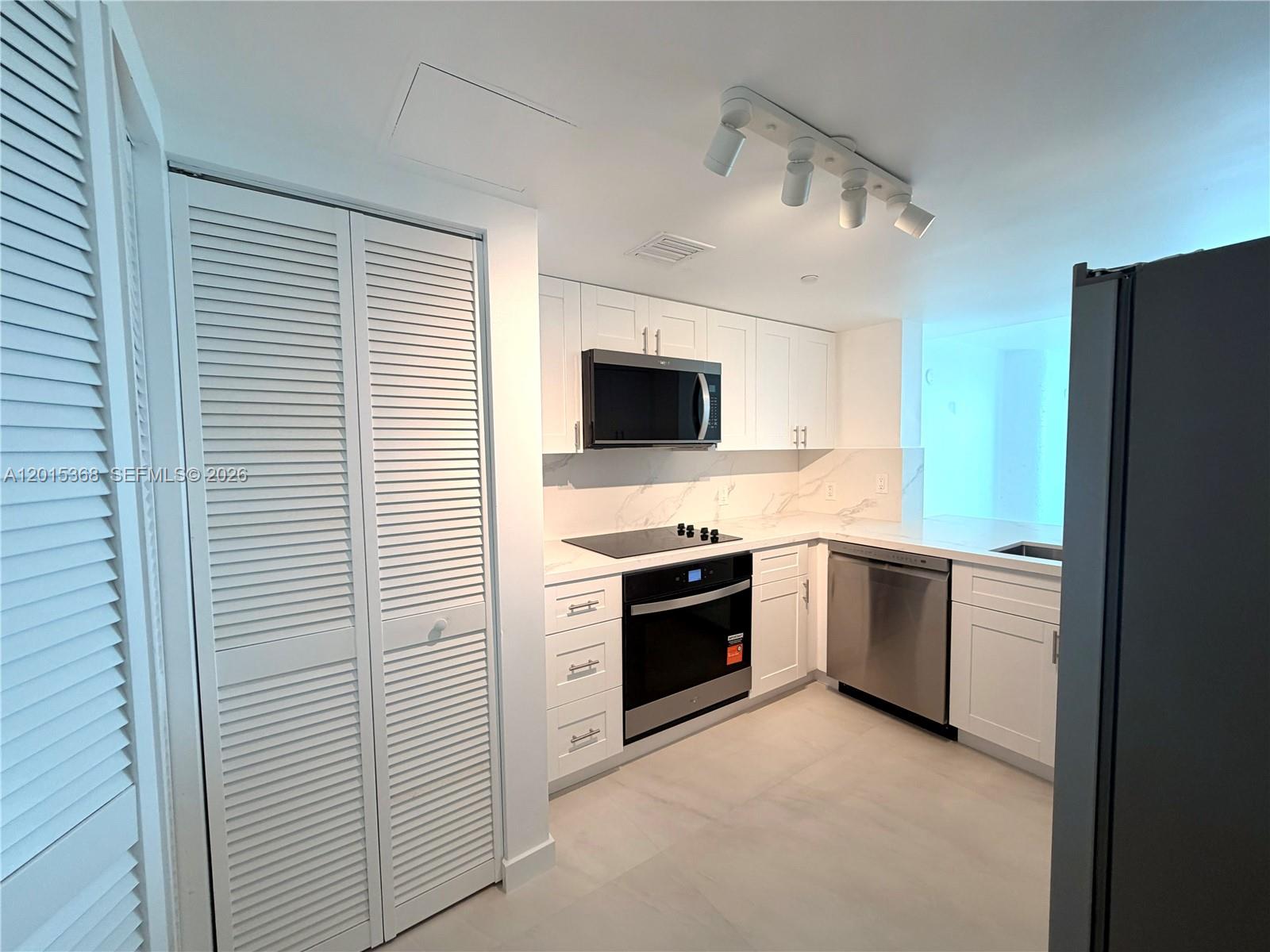 2101 Brickell Avenue 2301 Property Photo 4