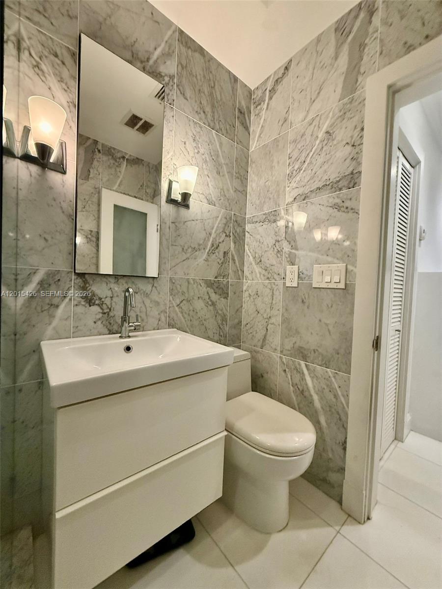 260 Euclid Avenue 24 Property Photo 12