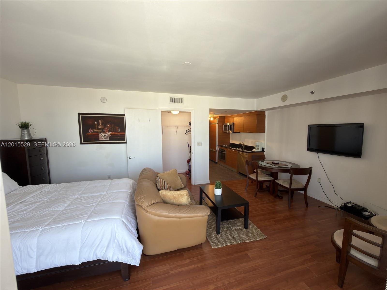 A12015529 Property Photo 12