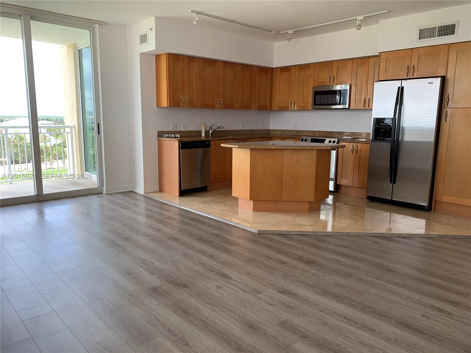 1745 E Hallandale Beach Boulevard 802w Property Photo 3