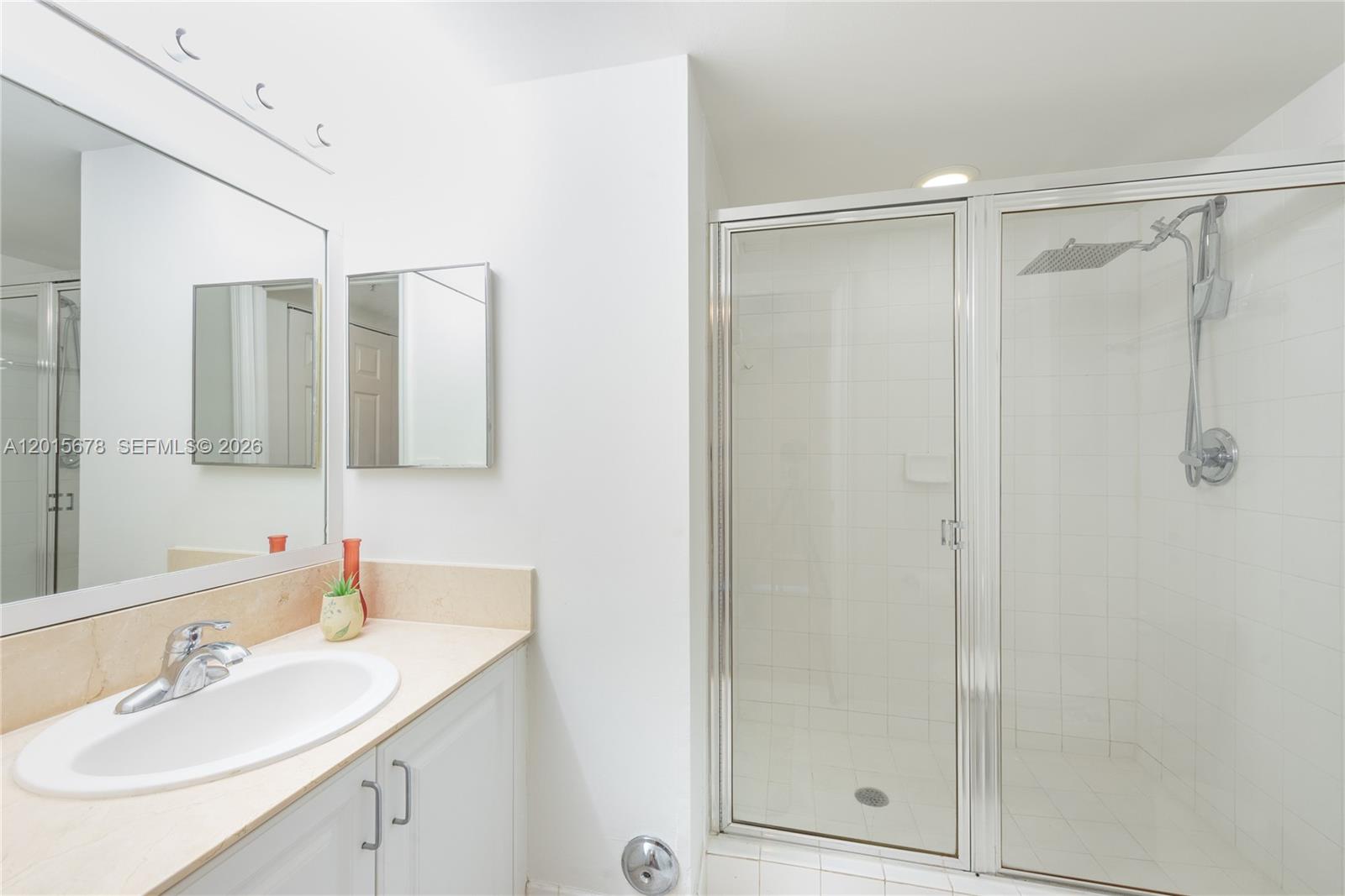 1155 Brickell Bay Drive 609 Property Photo 19