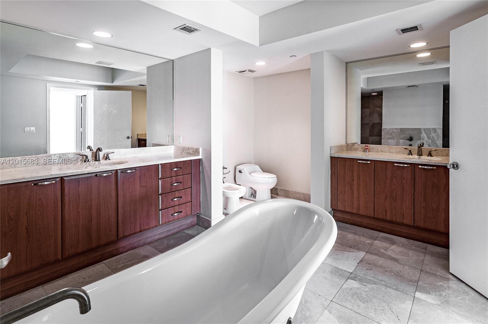A12015683 Property Photo 8