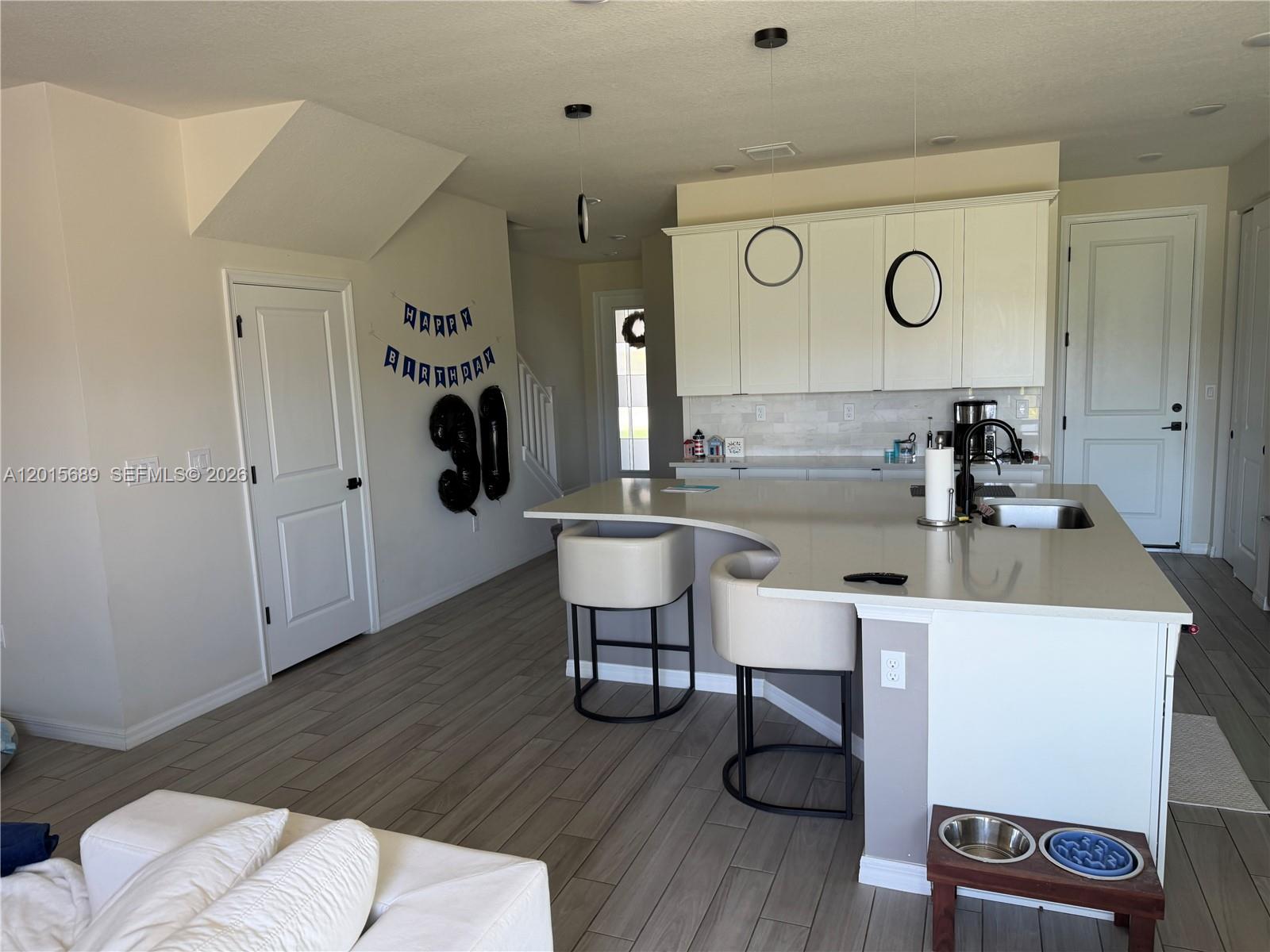 2162 Appleton Circle N Property Photo 8