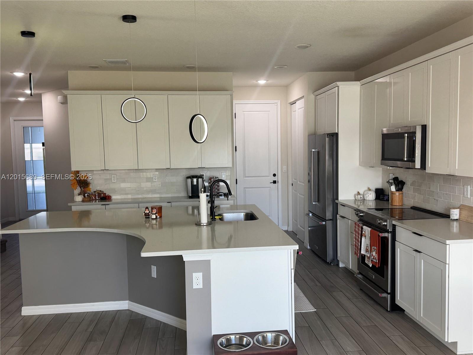 2162 Appleton Circle N Property Photo 10