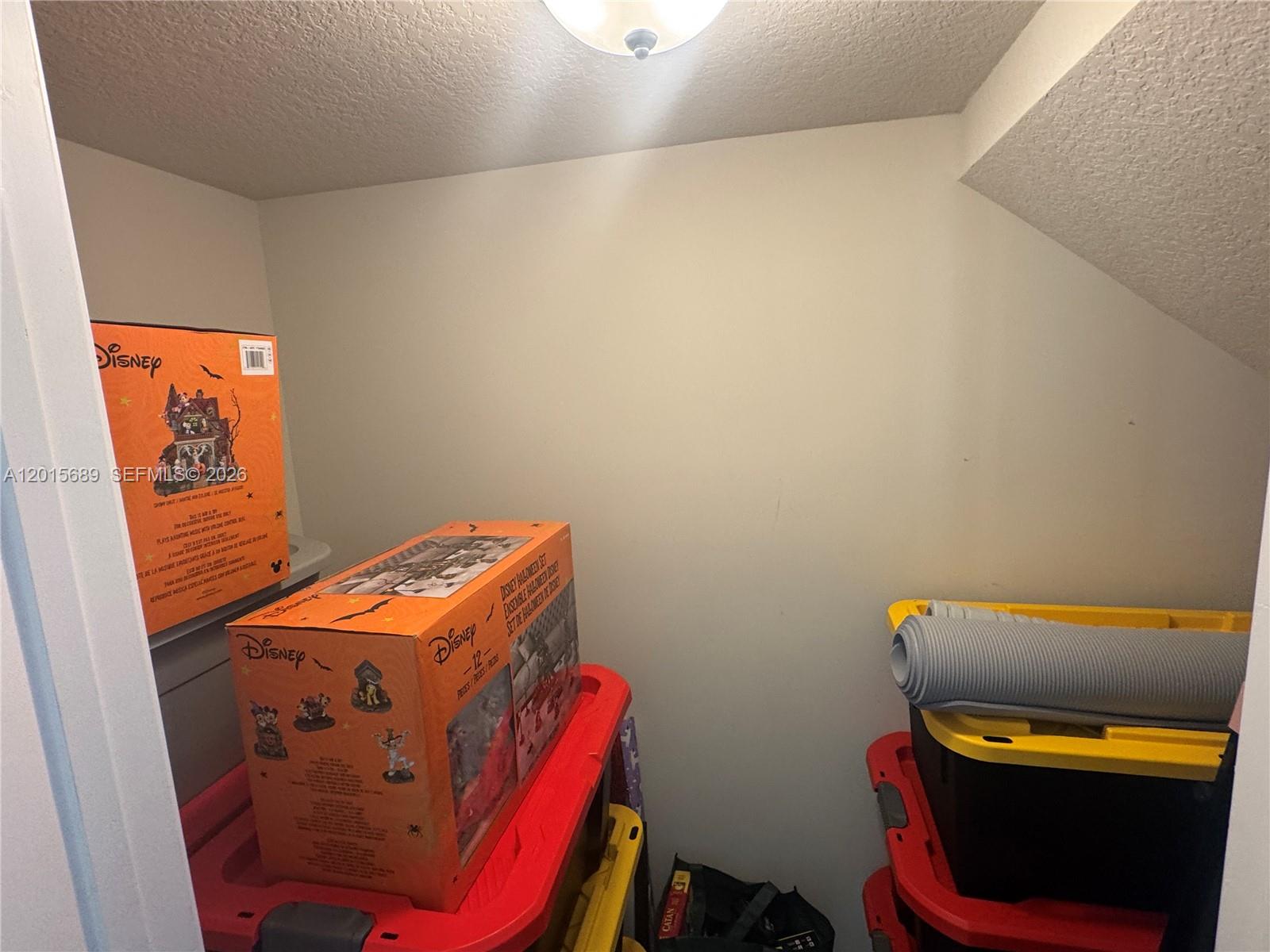 2162 Appleton Circle N Property Photo 19