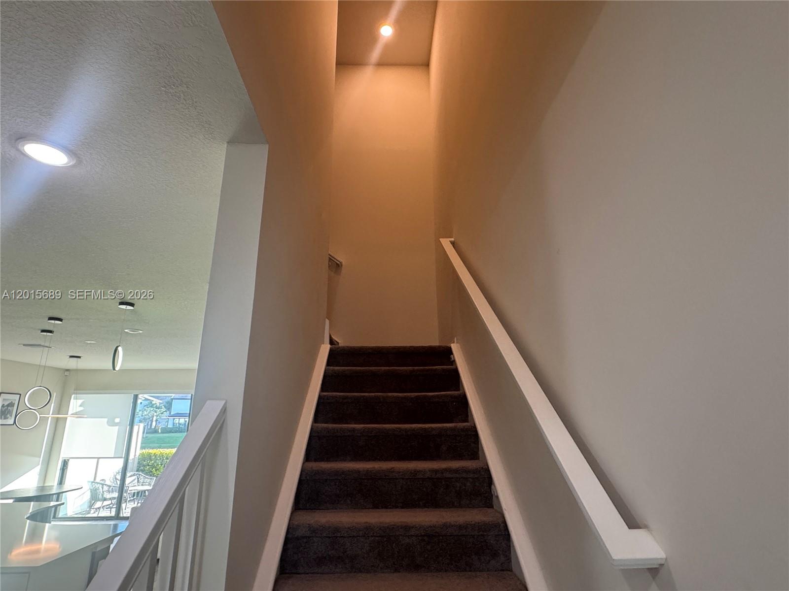2162 Appleton Circle N Property Photo 20