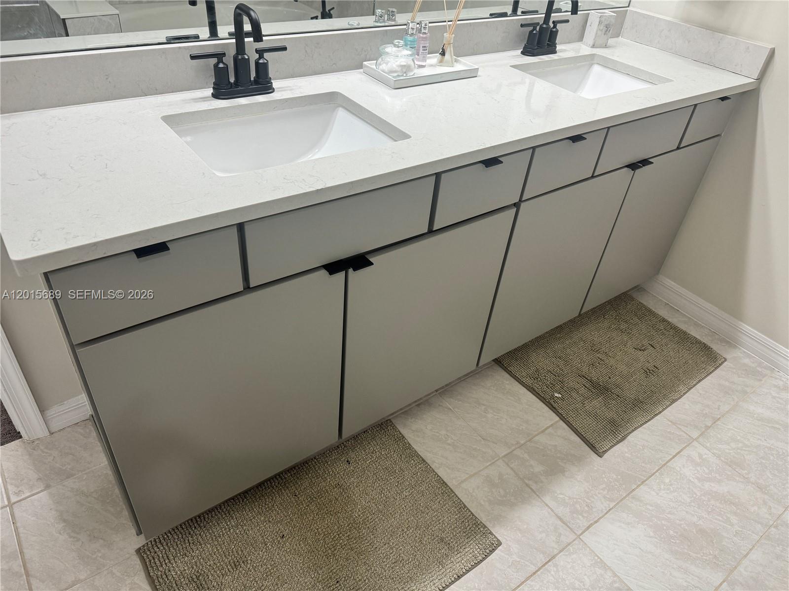2162 Appleton Circle N Property Photo 26