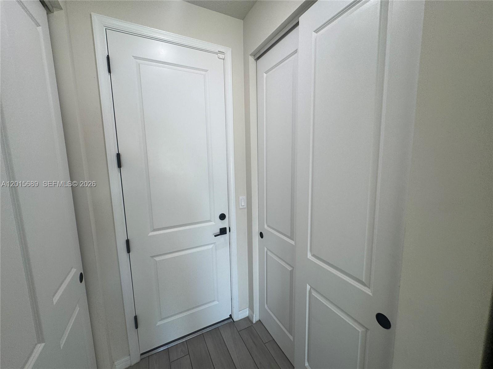 2162 Appleton Circle N Property Photo 33