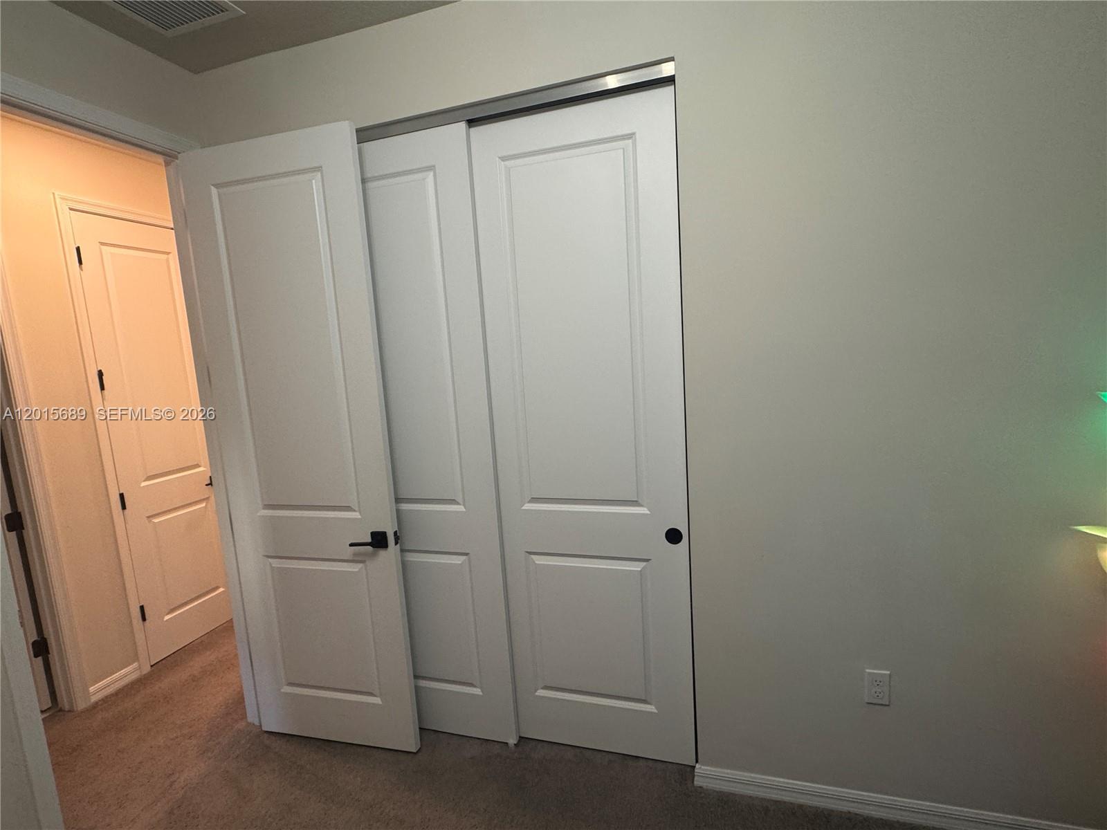 2162 Appleton Circle N Property Photo 40